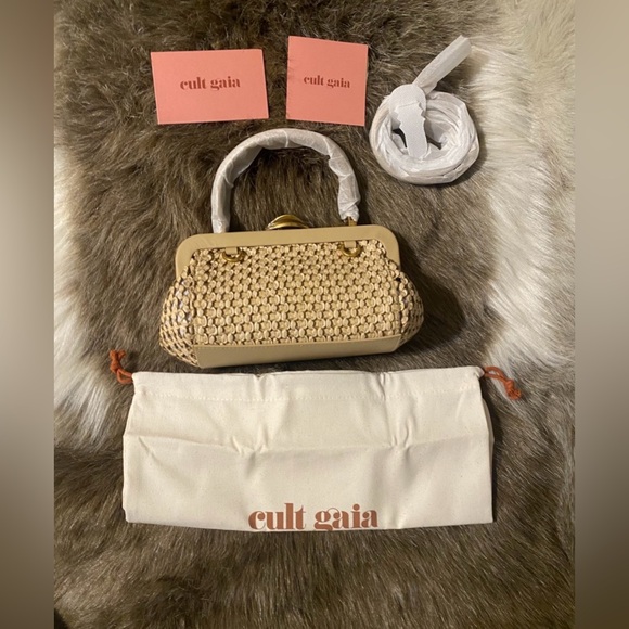 Cult Gaia Sand Woven Clutch. New Without Box. - Picture 3 of 4